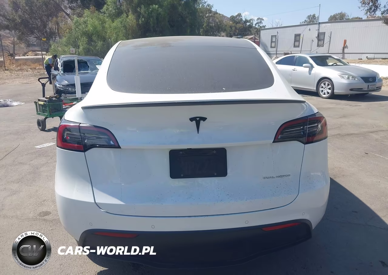 2021 Tesla Model Y Long Range Dual Motor All-Wheel Drive VIN:5YJYGDEEXMF257927 - 17