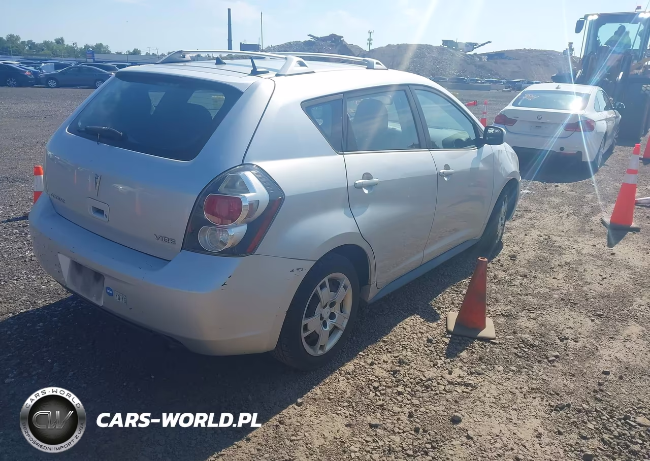 2009 Pontiac Vibe VIN:5Y2SP67019Z402079 - 4