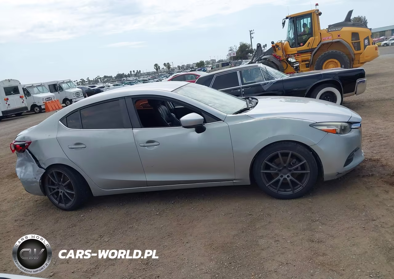 2017 Mazda Mazda3 Touring VIN:3MZBN1V70HM115743 - 14