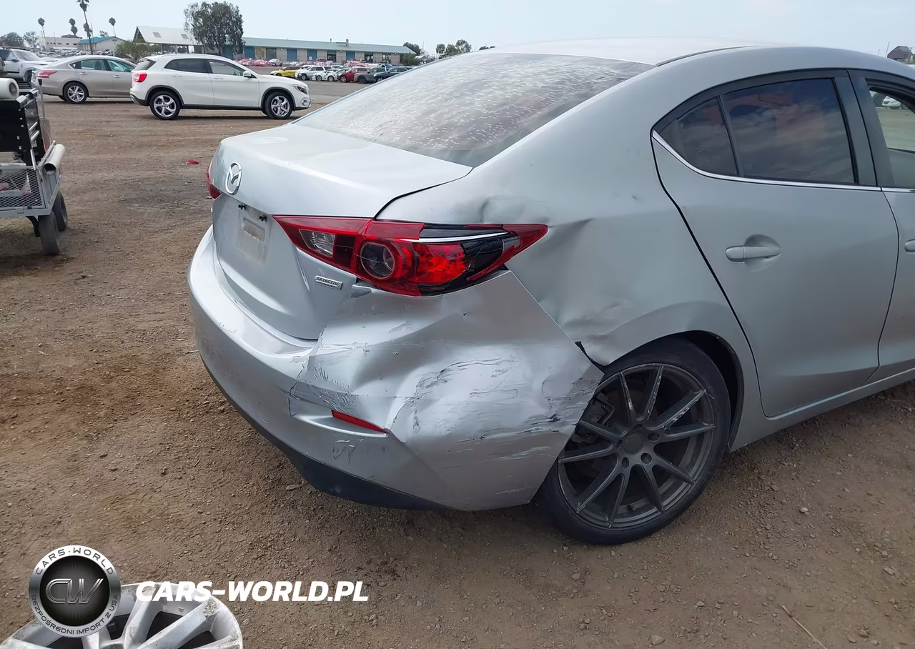 2017 Mazda Mazda3 Touring VIN:3MZBN1V70HM115743 - 18