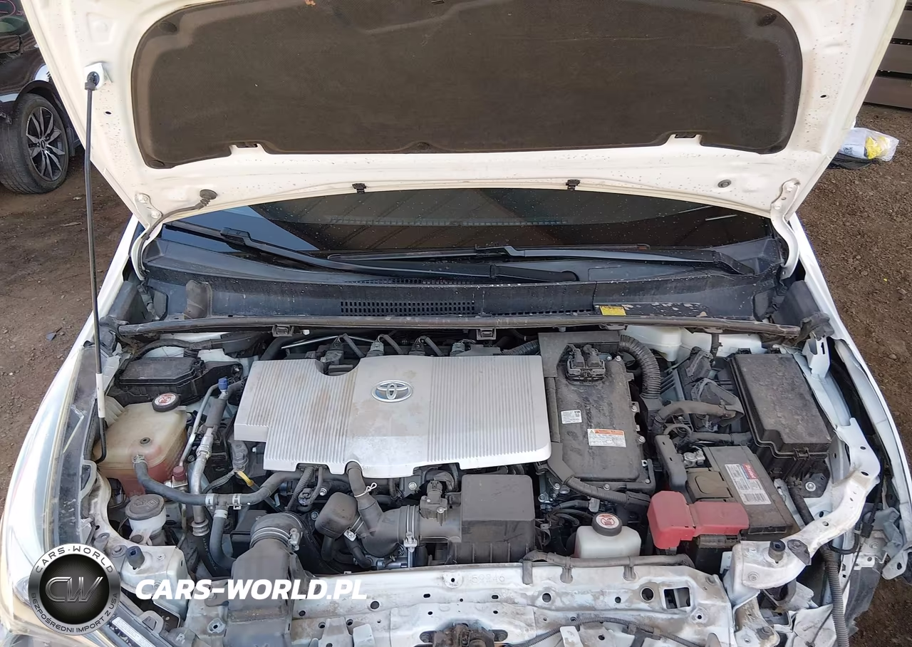 2018 Toyota Prius Four Touring VIN:JTDKARFU1J3061913 - 10