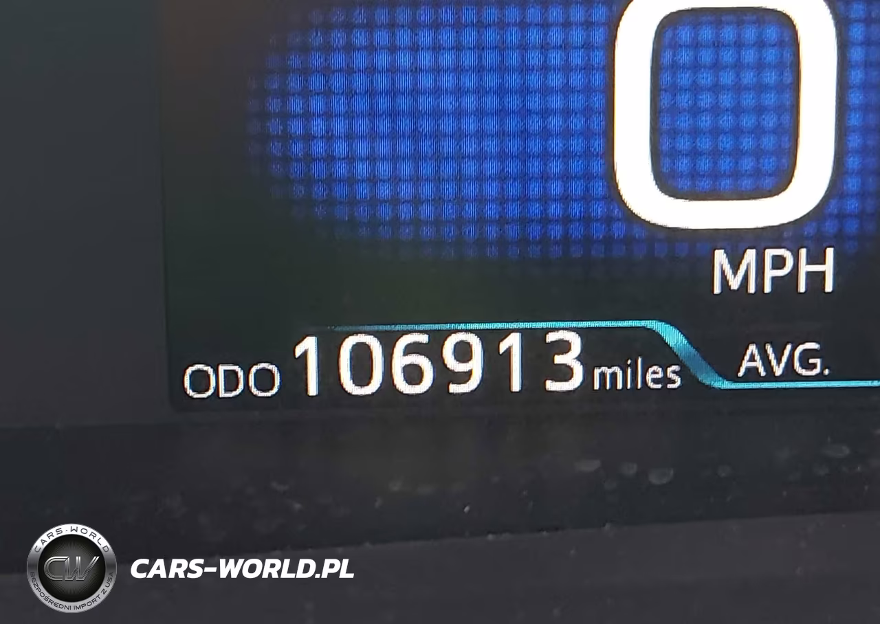 2018 Toyota Prius Four Touring VIN:JTDKARFU1J3061913 - 16