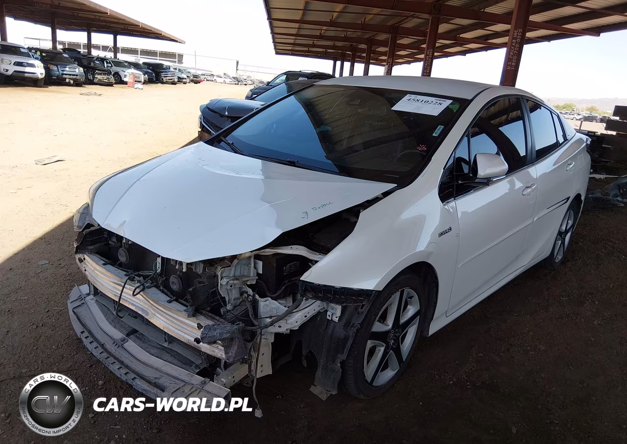 2018 Toyota Prius Four Touring VIN:JTDKARFU1J3061913 - 18