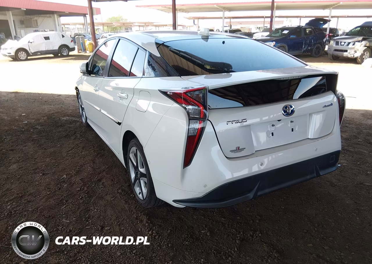 2018 Toyota Prius Four Touring VIN:JTDKARFU1J3061913 - 22