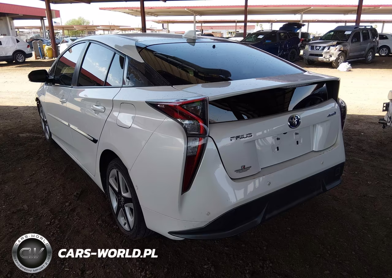 2018 Toyota Prius Four Touring VIN:JTDKARFU1J3061913 - 3