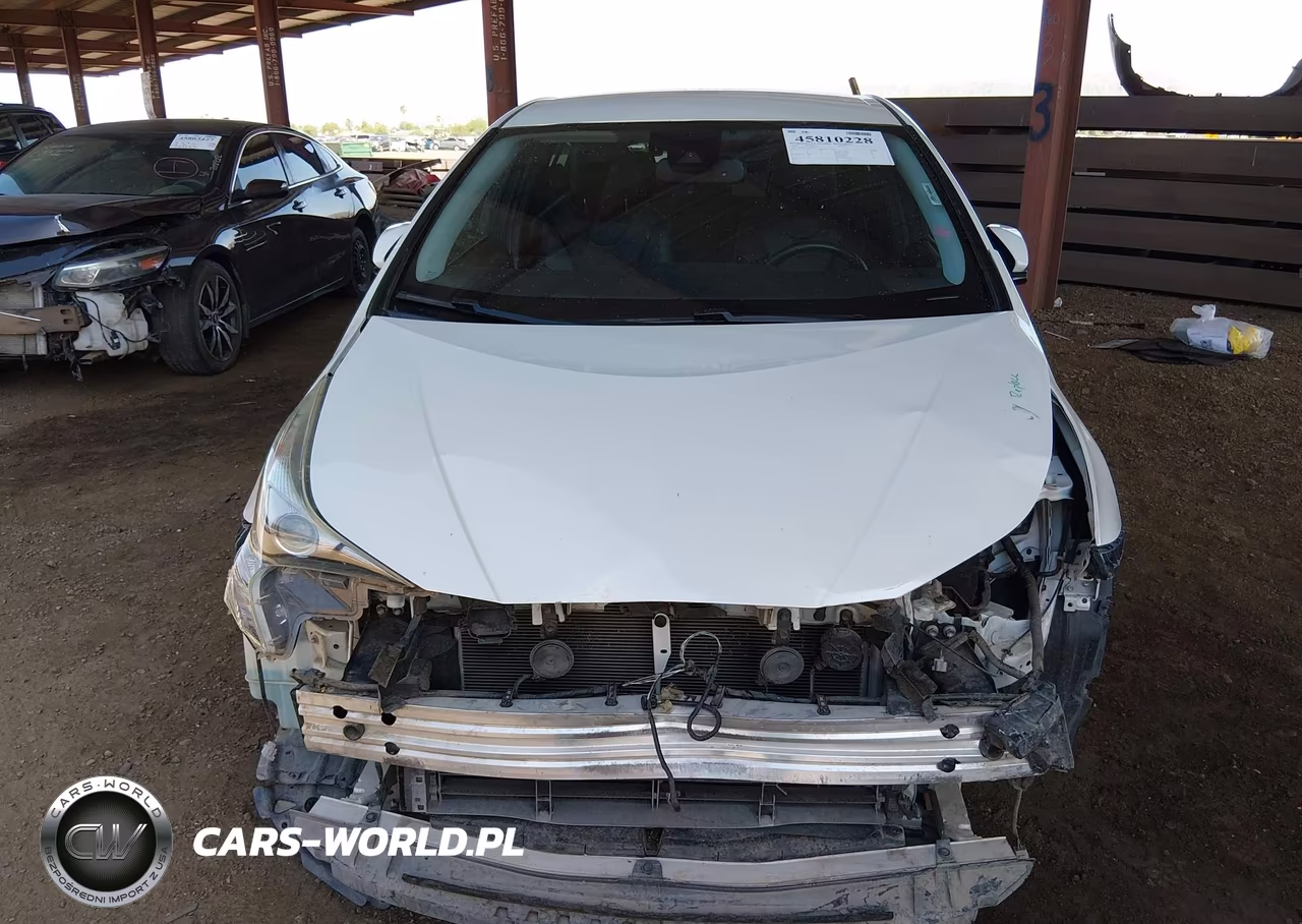 2018 Toyota Prius Four Touring VIN:JTDKARFU1J3061913 - 6