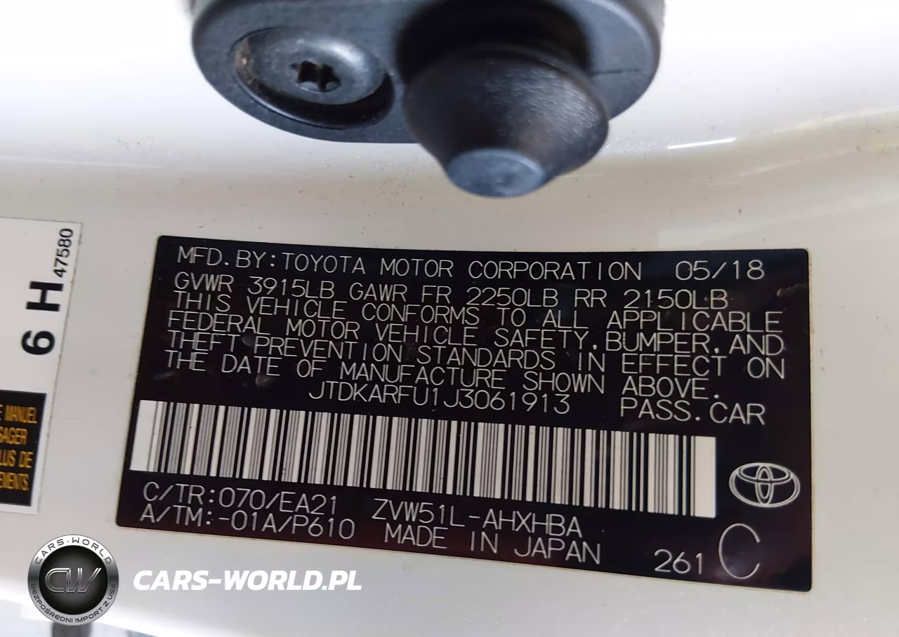 2018 Toyota Prius Four Touring VIN:JTDKARFU1J3061913 - 9
