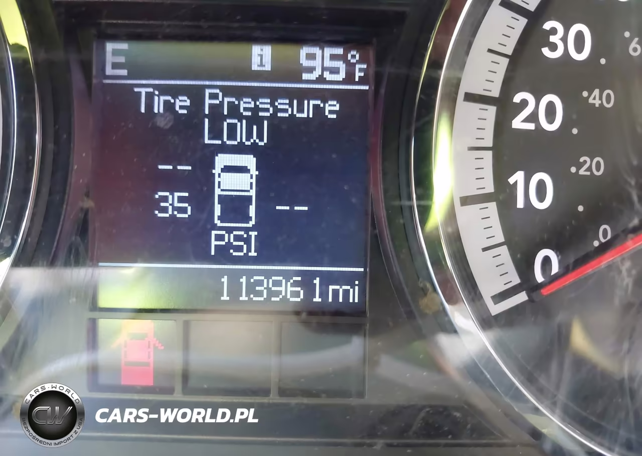 2011 Ram Ram 1500 Sport VIN:3D7JV1ET2BG563456 - 12