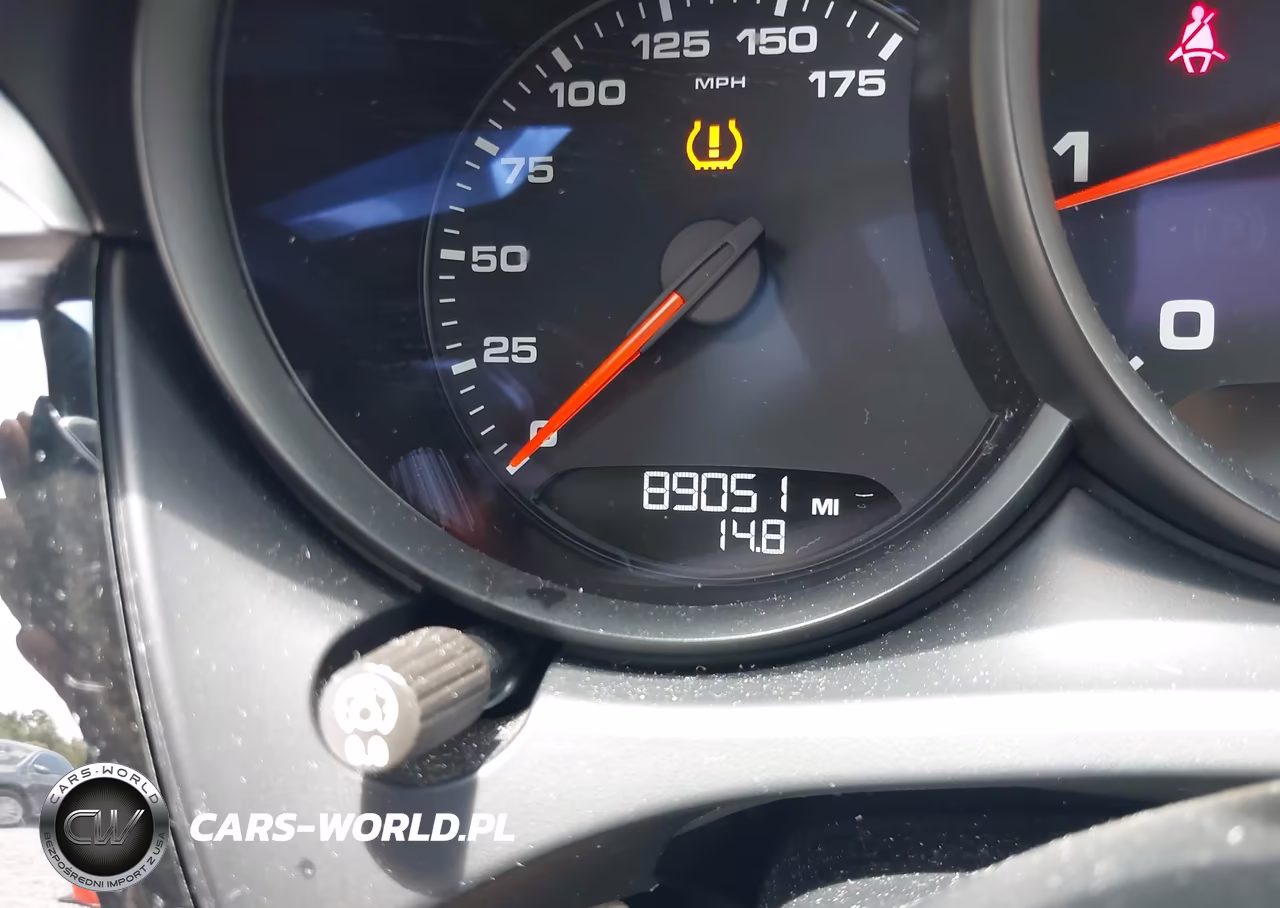 2018 Porsche Macan Sport Edition VIN:WP1AA2A50JLB21701 - 15