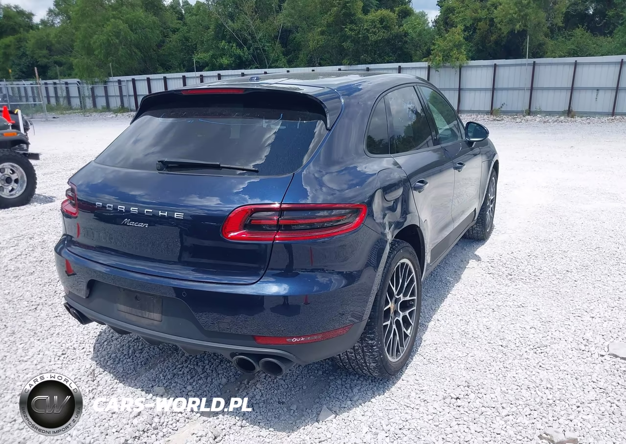 2018 Porsche Macan Sport Edition VIN:WP1AA2A50JLB21701 - 4