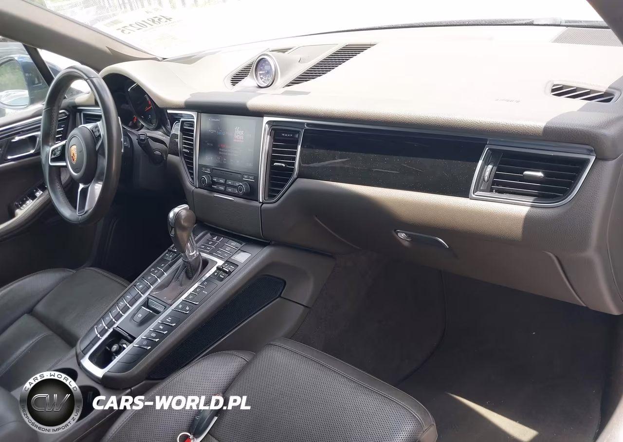 2018 Porsche Macan Sport Edition VIN:WP1AA2A50JLB21701 - 5