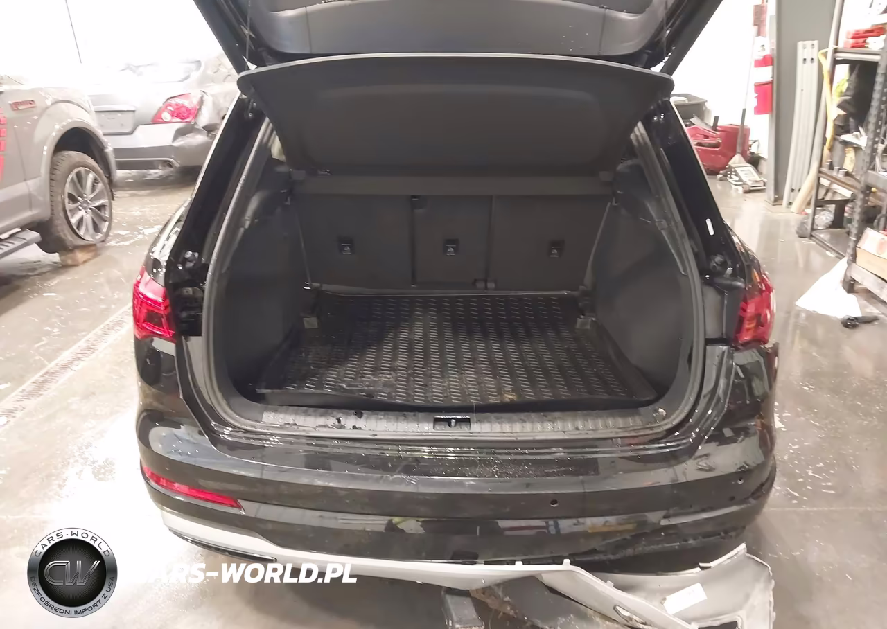 2019 Audi Q3 2.0T Premium VIN:WA1BECF30K1080422 - 17