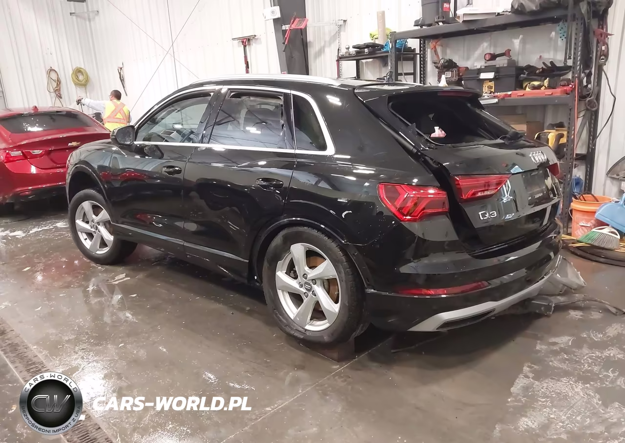 2019 Audi Q3 2.0T Premium VIN:WA1BECF30K1080422 - 3
