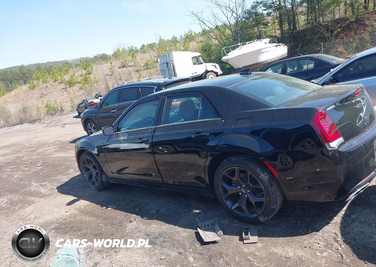 2022 Chrysler 300 Touring VIN:2C3CCAAG1NH236749 - 14