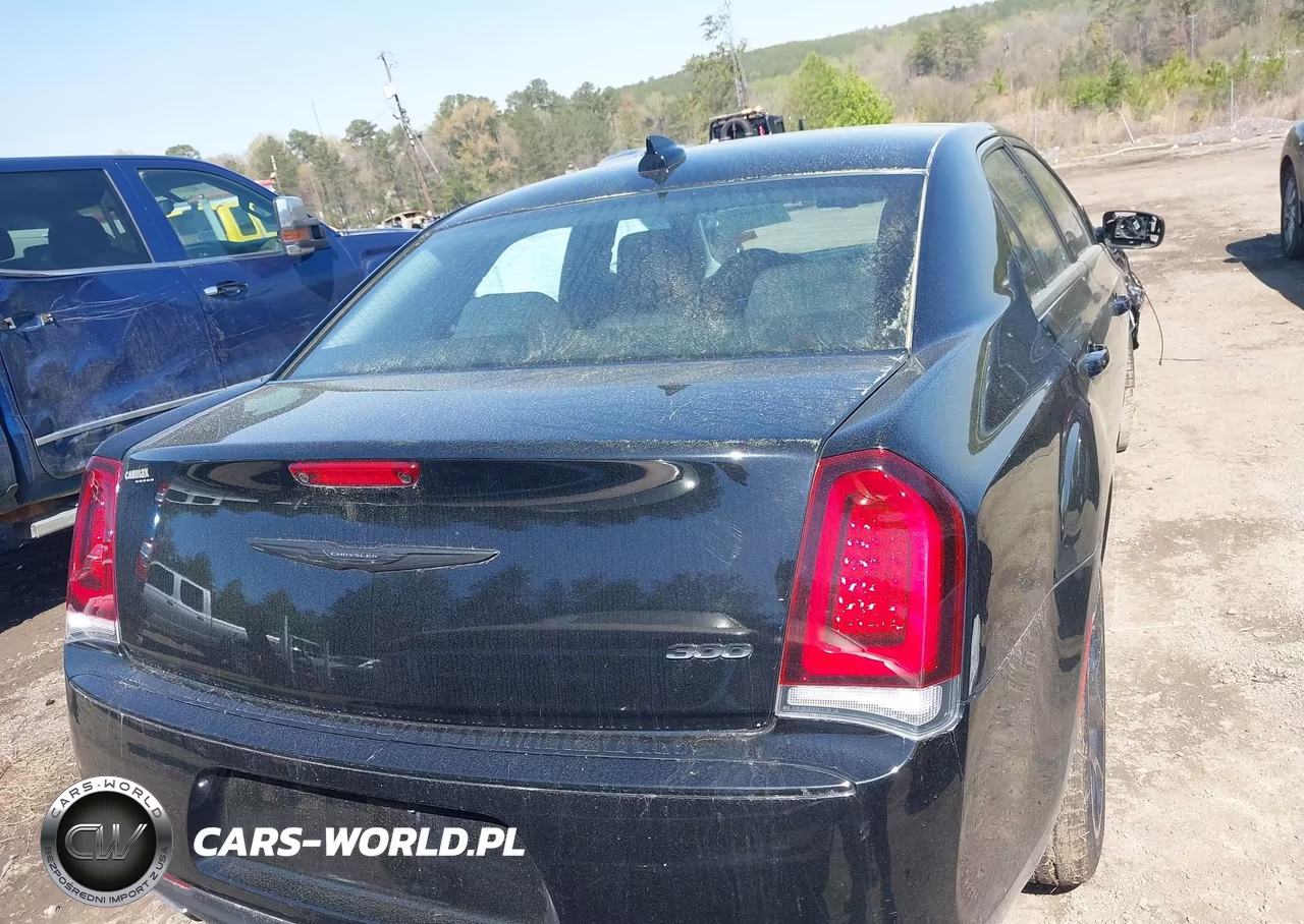 2022 Chrysler 300 Touring VIN:2C3CCAAG1NH236749 - 16
