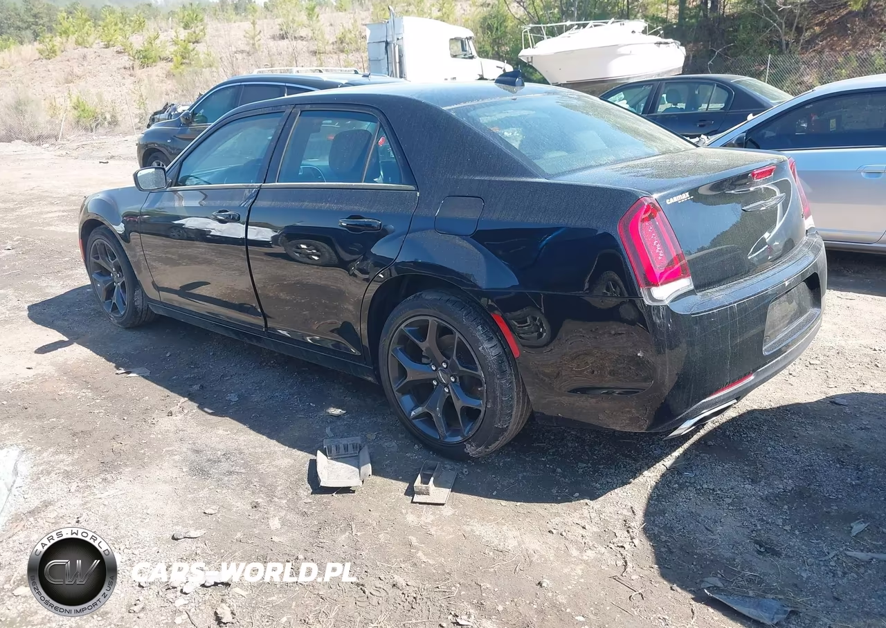 2022 Chrysler 300 Touring VIN:2C3CCAAG1NH236749 - 3