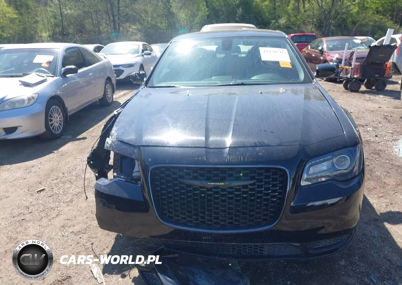 2022 Chrysler 300 Touring VIN:2C3CCAAG1NH236749 - 6