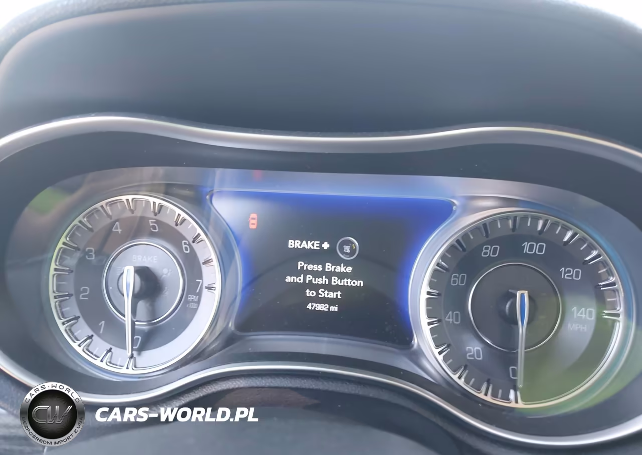 2022 Chrysler 300 Touring VIN:2C3CCAAG1NH236749 - 7