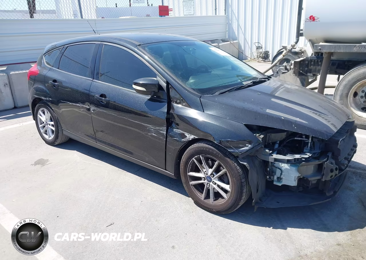 2015 Ford Focus Se VIN:1FADP3K20FL326987 - 6