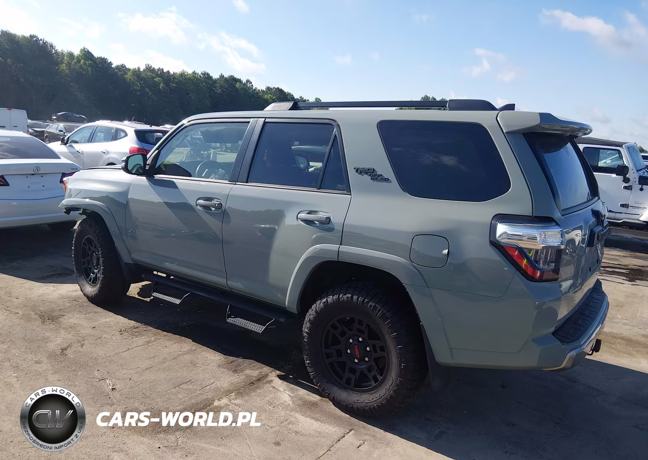 2023 Toyota 4Runner Trd Off Road Premium VIN:JTERU5JR6P6137694 - 3