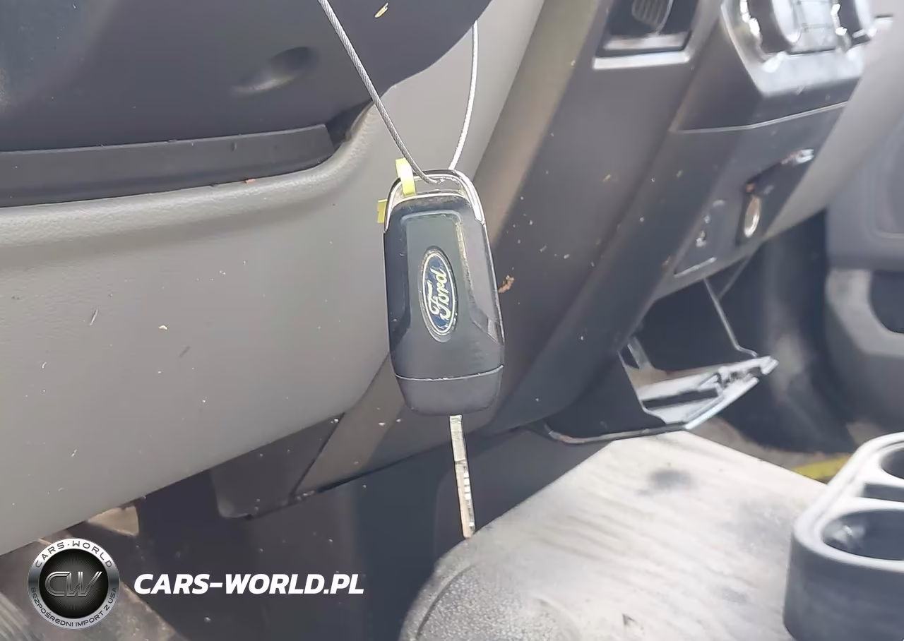 2018 Ford F-350 Chassis Xl VIN:1FDRF3F64JEC27808 - 11