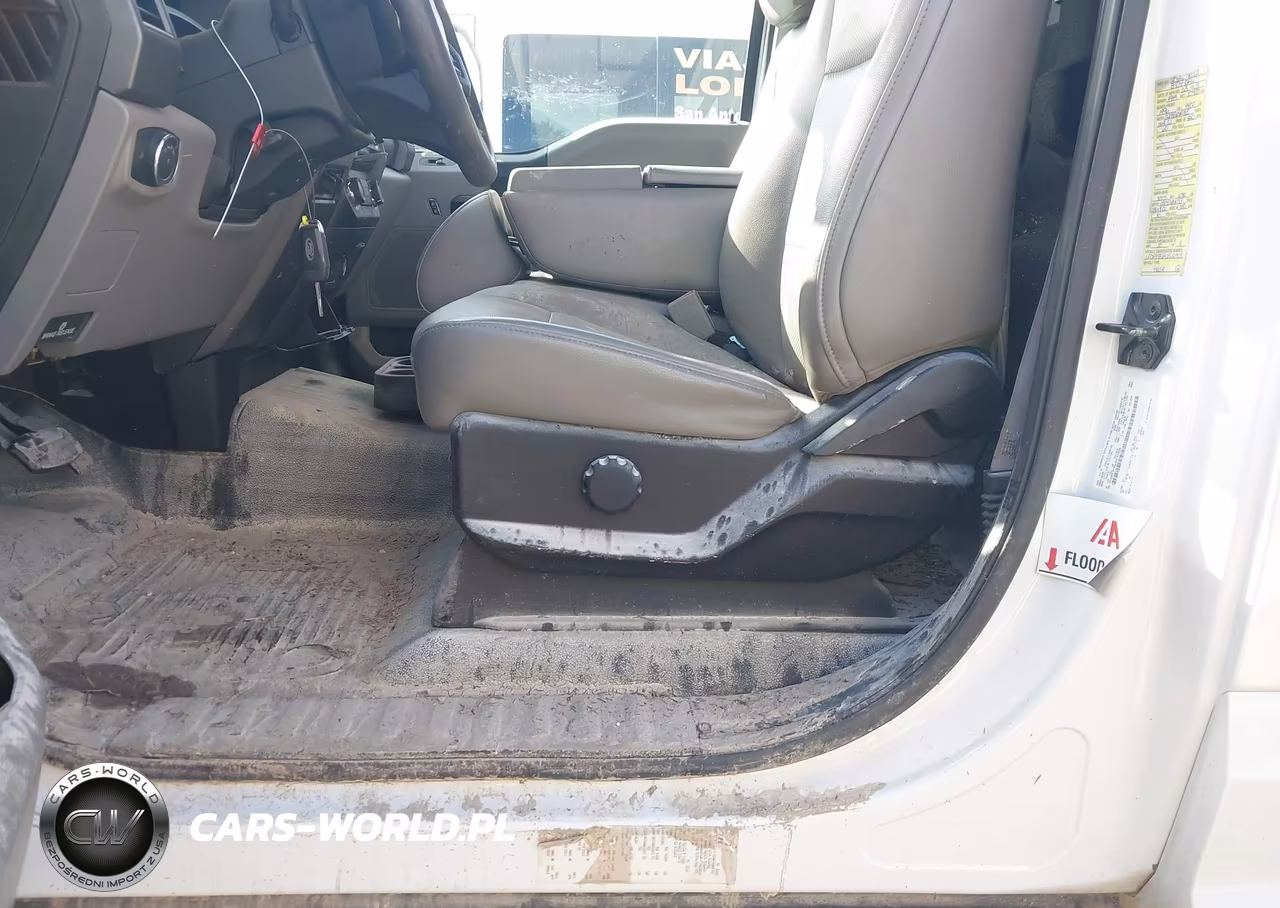 2018 Ford F-350 Chassis Xl VIN:1FDRF3F64JEC27808 - 12