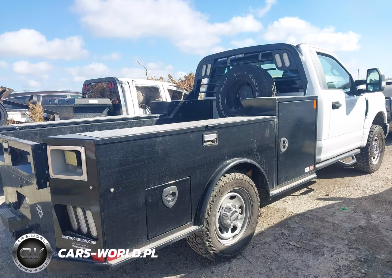 2018 Ford F-350 Chassis Xl VIN:1FDRF3F64JEC27808 - 4