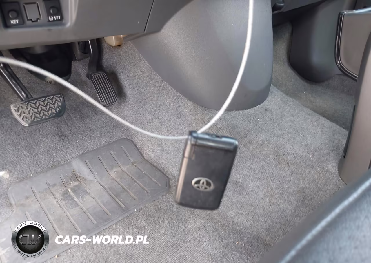 2007 Toyota Prius VIN:JTDKB20U273223215 - 11