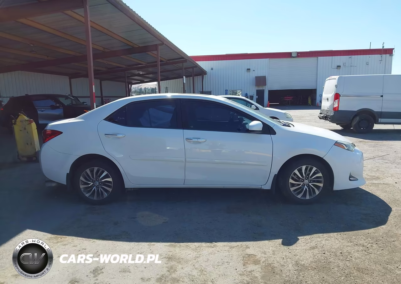 2017 Toyota Corolla Xle VIN:5YFBURHE1HP639247 - 13
