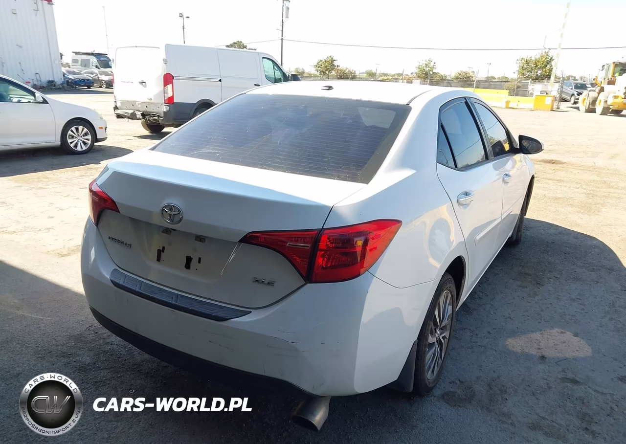 2017 Toyota Corolla Xle VIN:5YFBURHE1HP639247 - 4