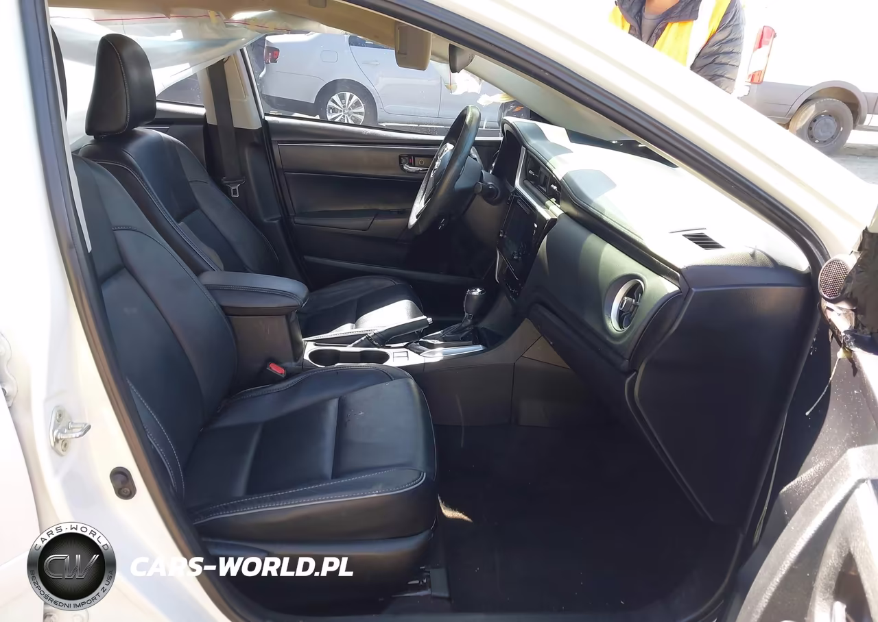 2017 Toyota Corolla Xle VIN:5YFBURHE1HP639247 - 5