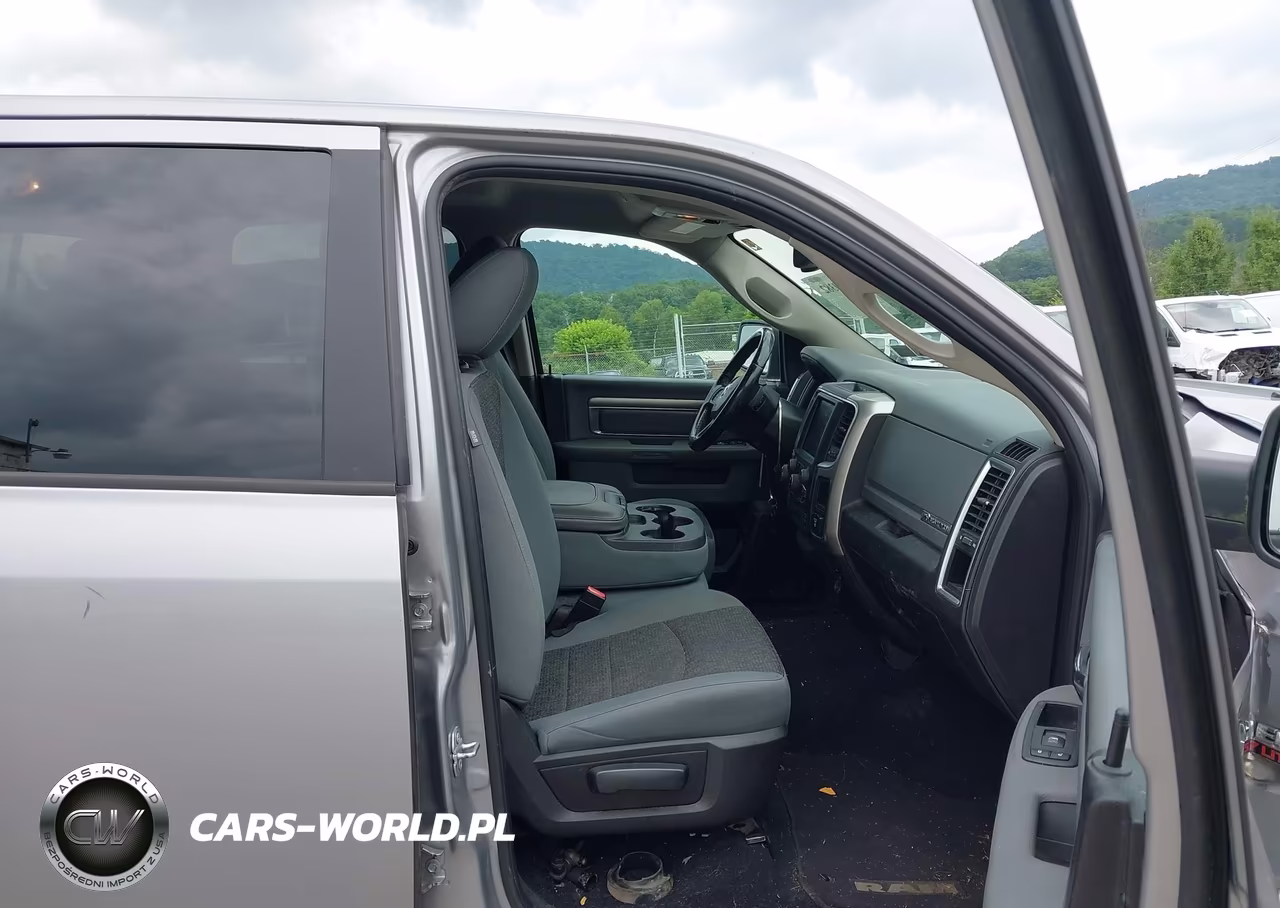 2019 Ram 1500 Classic Big Horn 4X4 6'4 Box VIN:1C6RR7TT8KS679218 - 5