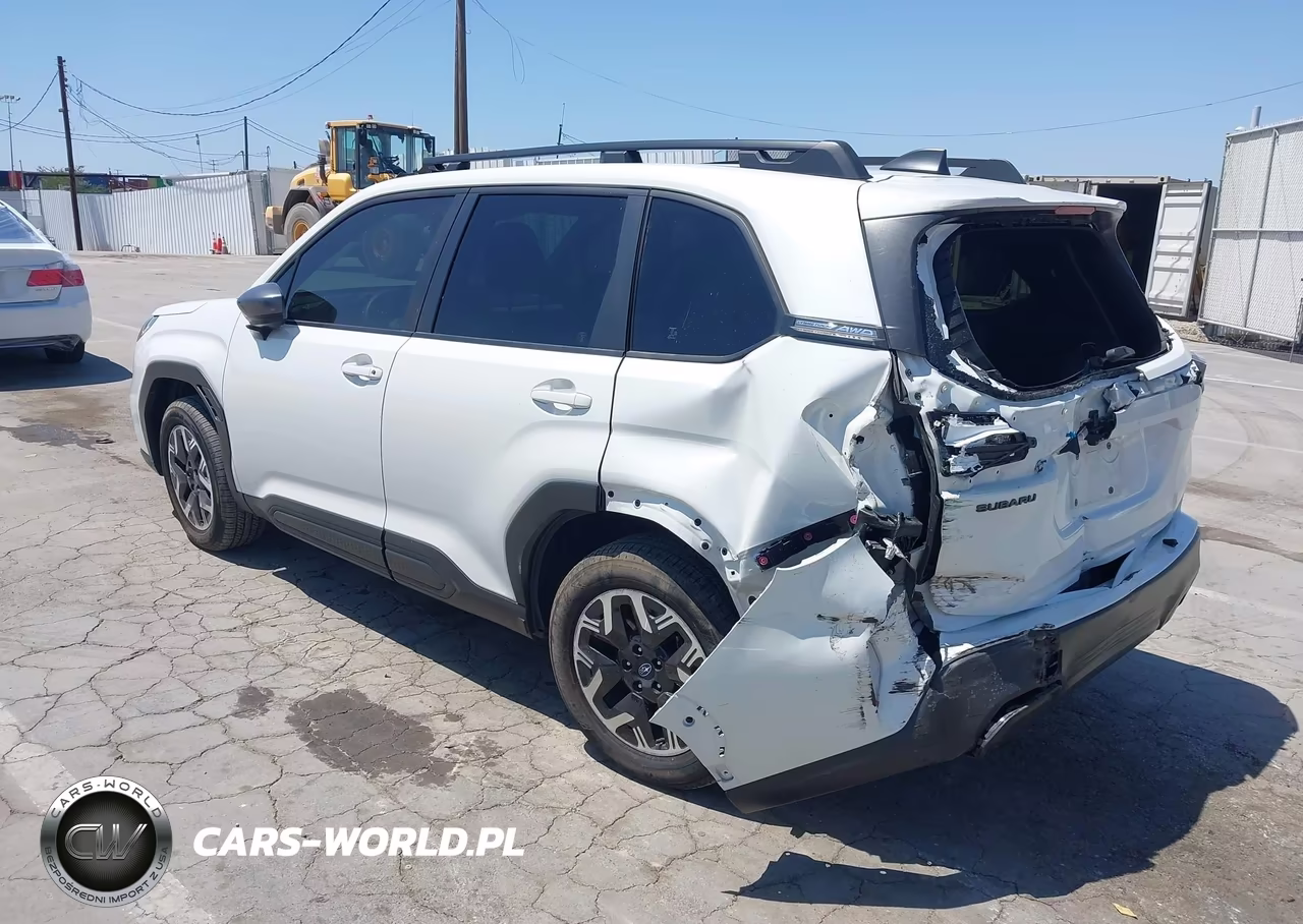 2025 Subaru Forester Premium VIN:JF2SLDDC4SH558208 - 3