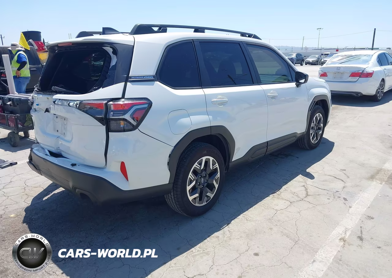 2025 Subaru Forester Premium VIN:JF2SLDDC4SH558208 - 4