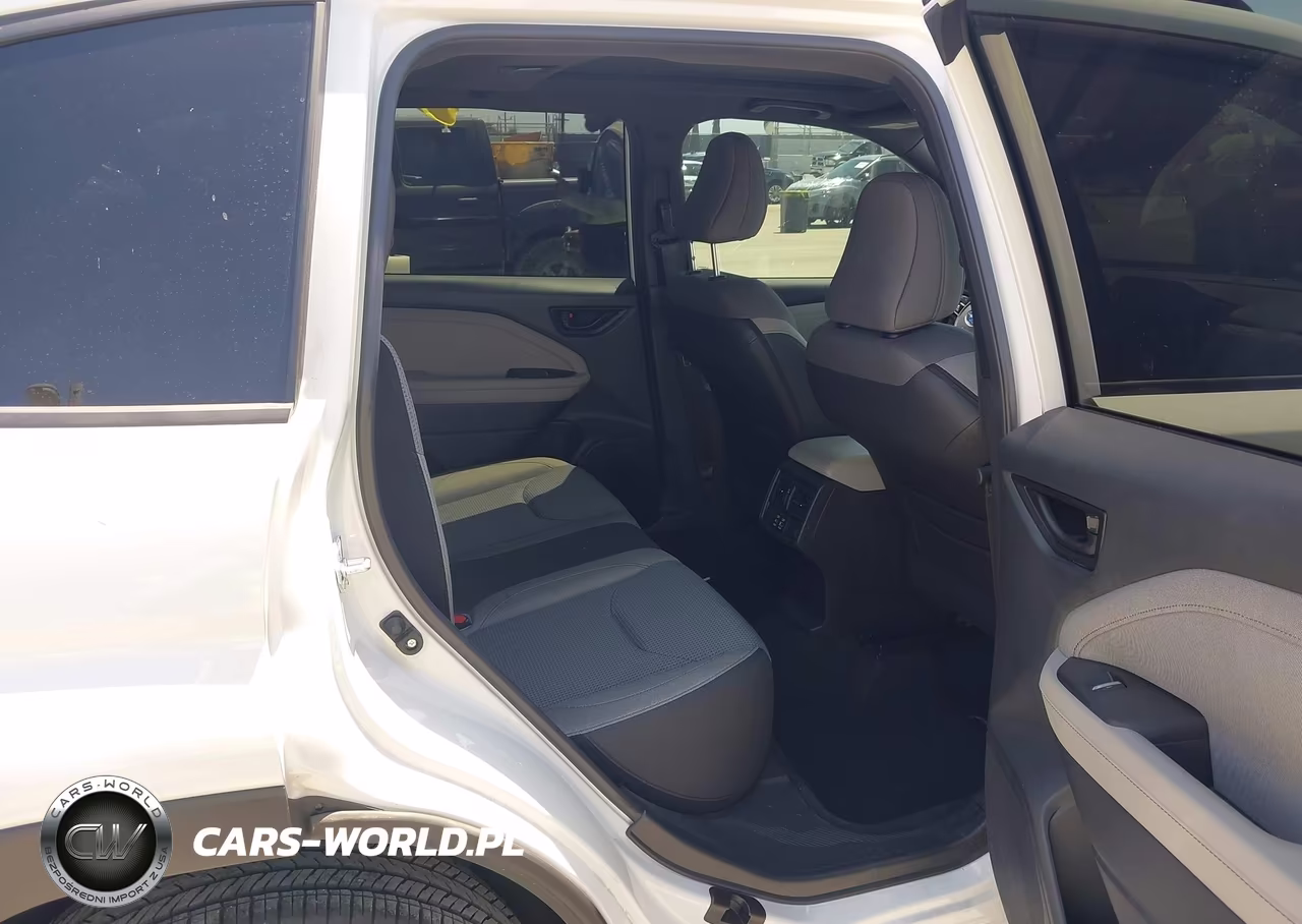 2025 Subaru Forester Premium VIN:JF2SLDDC4SH558208 - 8