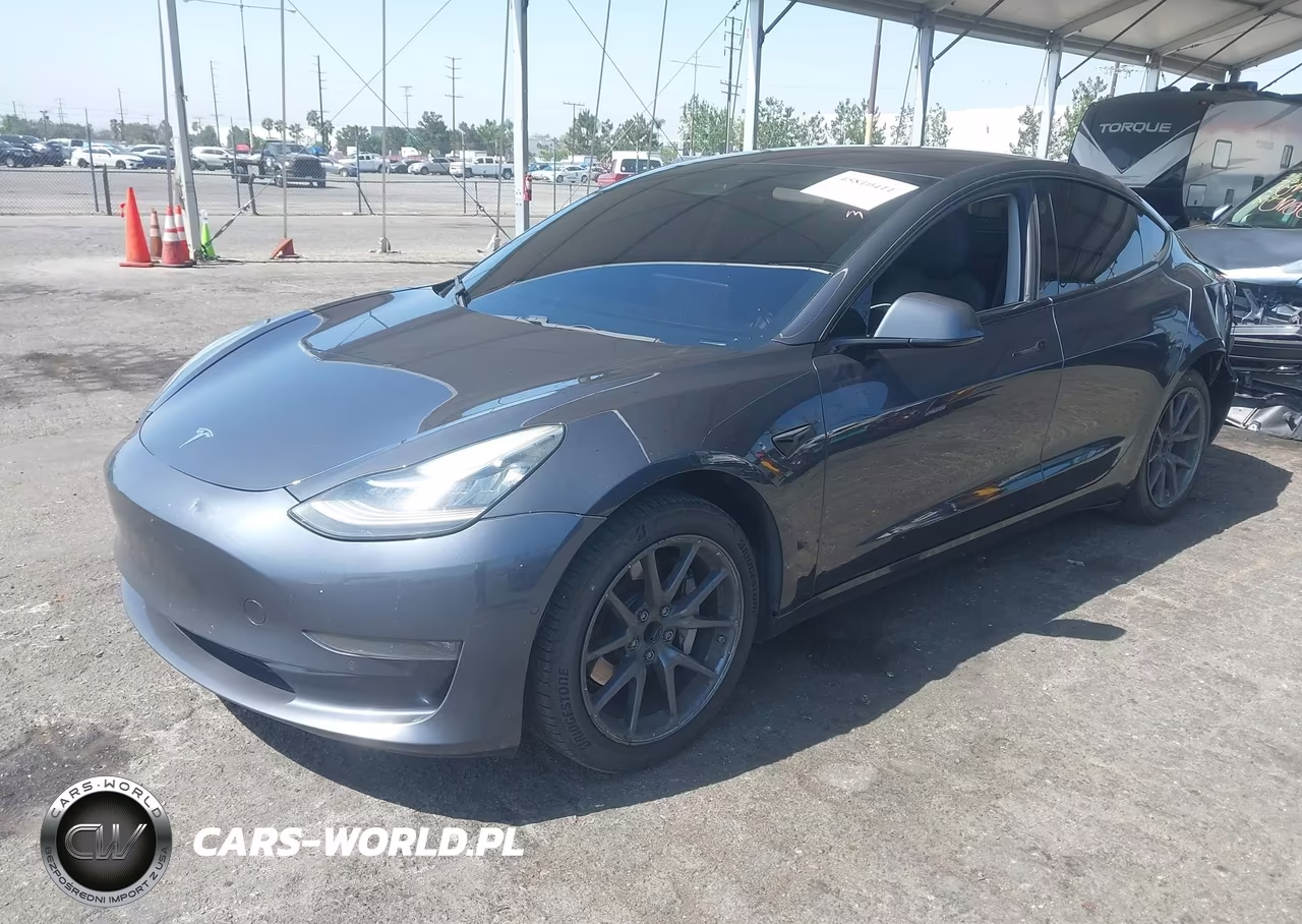 2018 Tesla Model 3 Long Range-Mid Range VIN:5YJ3E1EA9JF045401 - 2