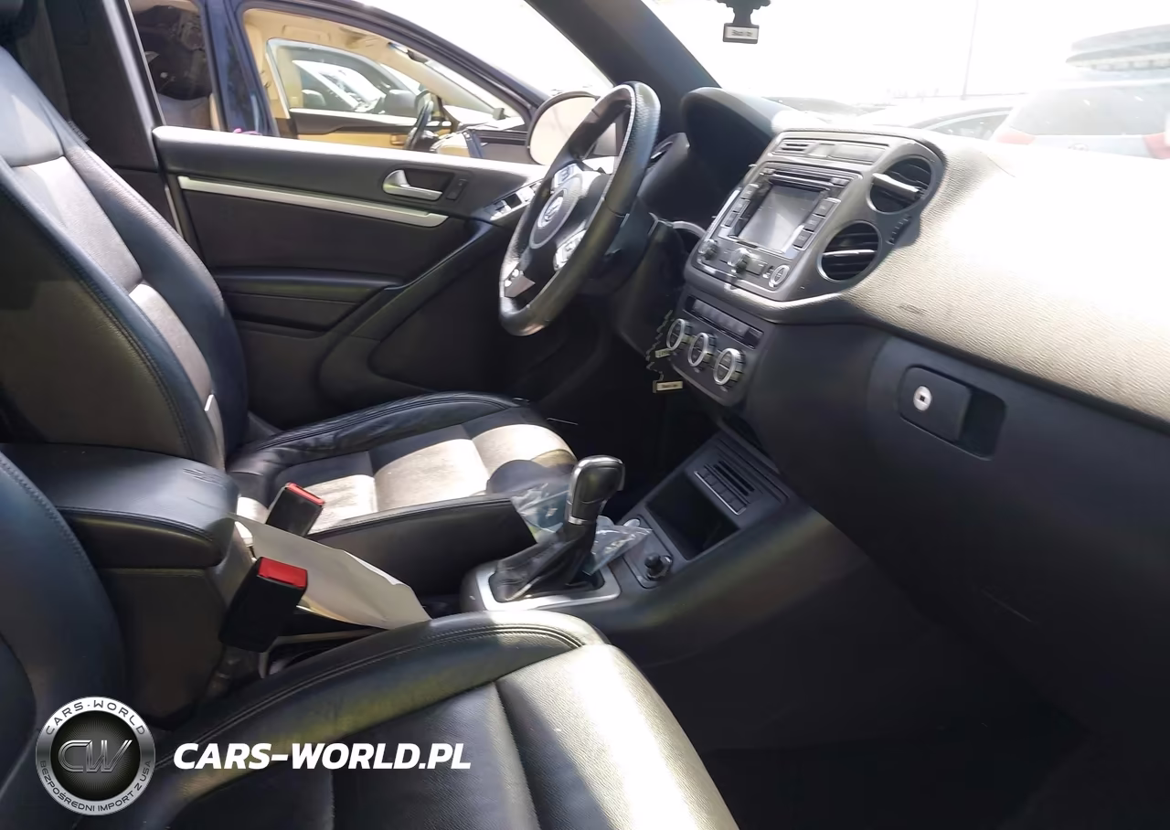 2014 Volkswagen Tiguan R-Line VIN:WVGAV3AX4EW063895 - 5