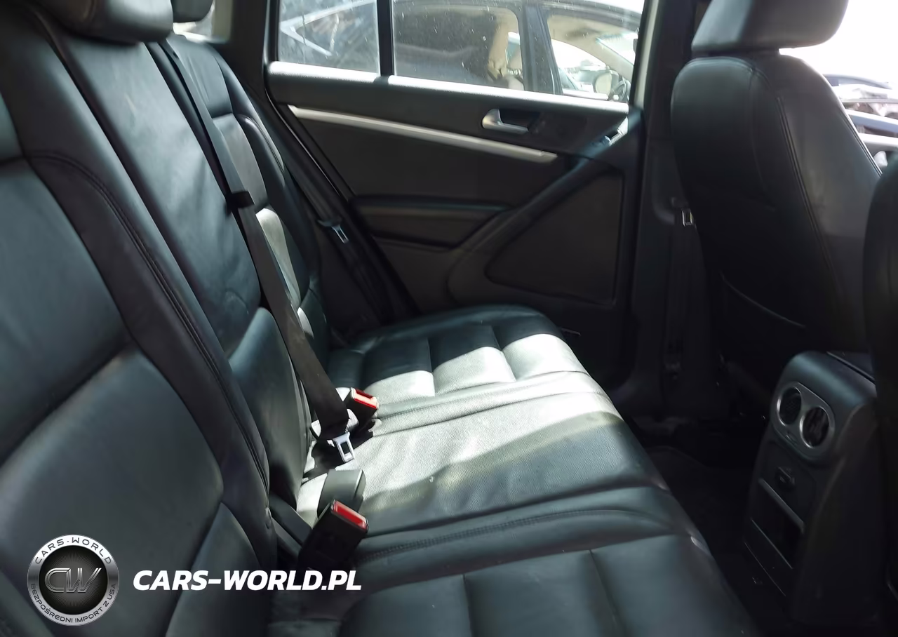 2014 Volkswagen Tiguan R-Line VIN:WVGAV3AX4EW063895 - 8