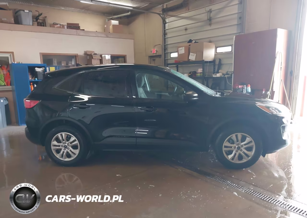 2022 Ford Escape S VIN:1FMCU9F61NUB50096 - 18