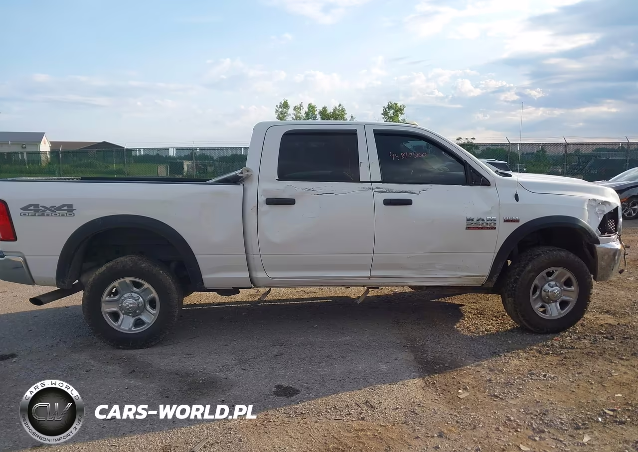 2017 Ram 2500 Tradesman 4X4 6'4 Box VIN:3C6UR5CJ9HG759785 - 13