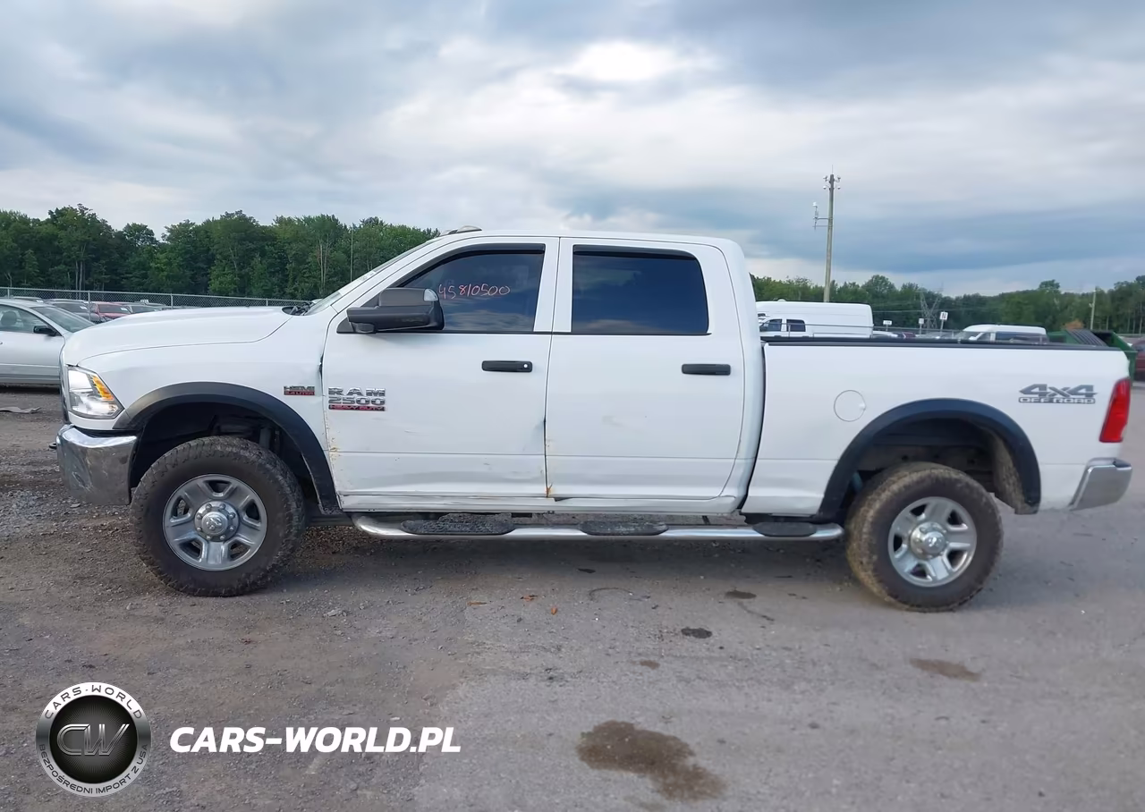 2017 Ram 2500 Tradesman 4X4 6'4 Box VIN:3C6UR5CJ9HG759785 - 14
