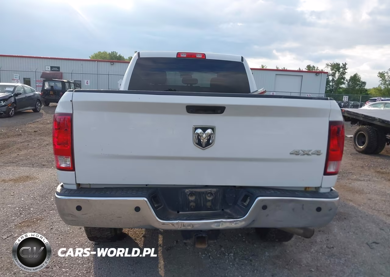 2017 Ram 2500 Tradesman 4X4 6'4 Box VIN:3C6UR5CJ9HG759785 - 16