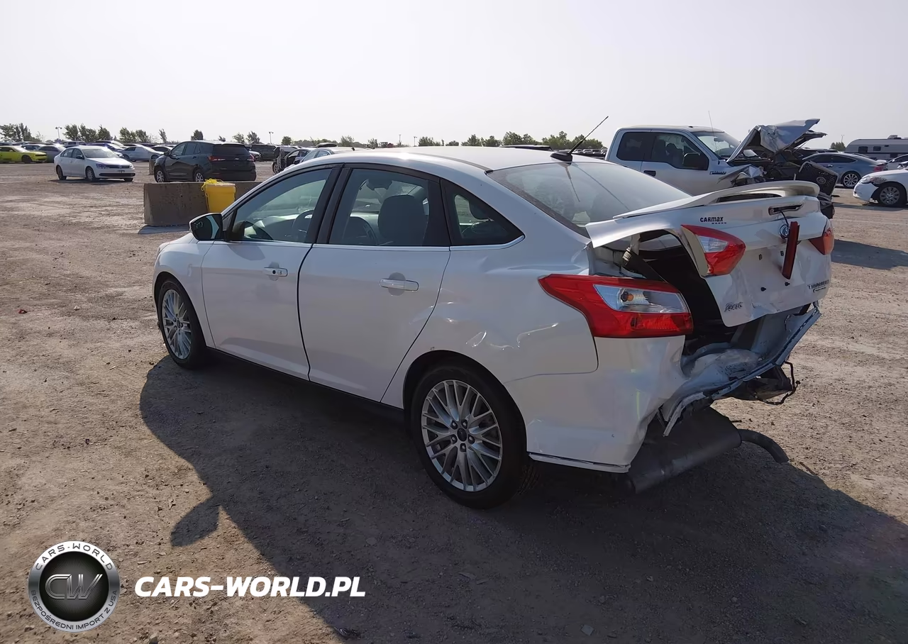 2014 Ford Focus Titanium VIN:1FADP3J22EL257994 - 3