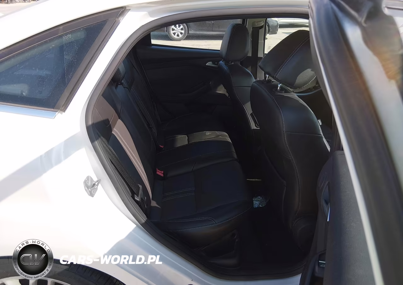 2014 Ford Focus Titanium VIN:1FADP3J22EL257994 - 8