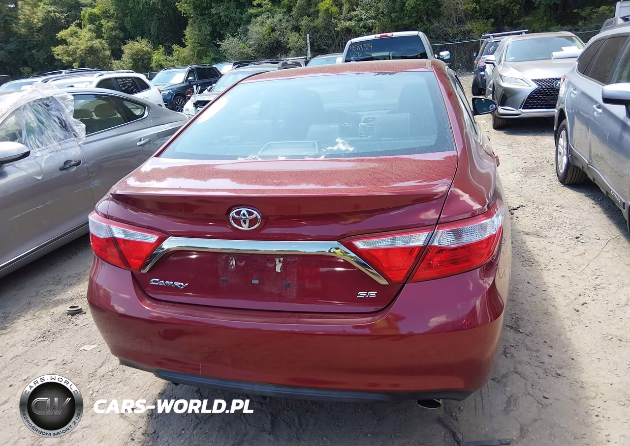 2015 Toyota Camry Se VIN:4T1BF1FK2FU987722 - 17
