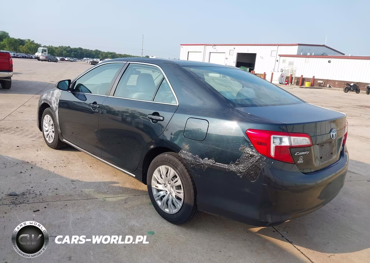 2014 Toyota Camry Hybrid Le VIN:4T1BD1FK7EU114326 - 3