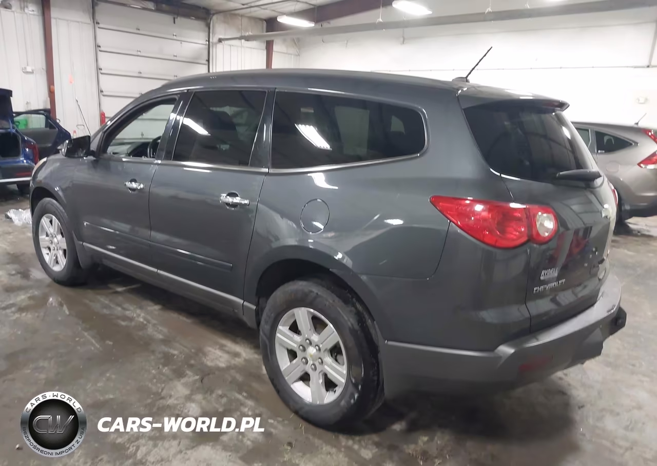 2010 Chevrolet Traverse Lt VIN:1GNLRGED3AS103126 - 3