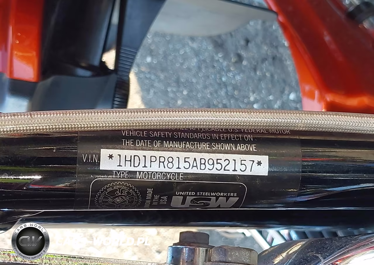 2010 Harley-Davidson Flhtcuse5 VIN:1HD1PR815AB952157 - 10
