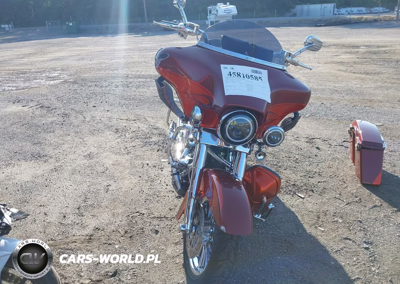 2010 Harley-Davidson Flhtcuse5 VIN:1HD1PR815AB952157 - 5