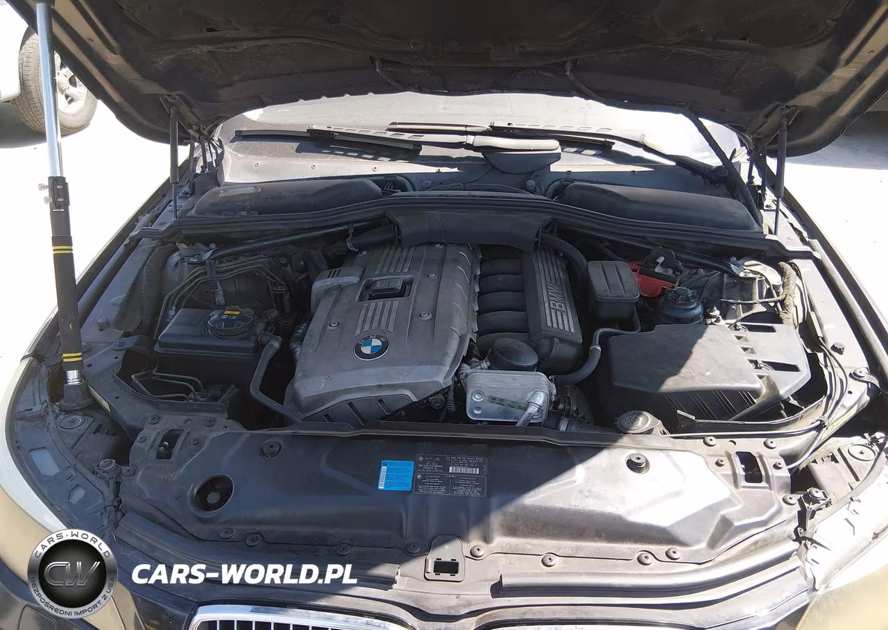 2007 BMW 525I VIN:WBANE53507CW60105 - 10